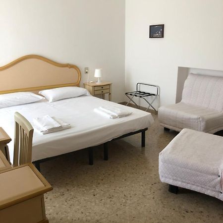 Hotel Villa Orizzonte Мальчезине Экстерьер фото
