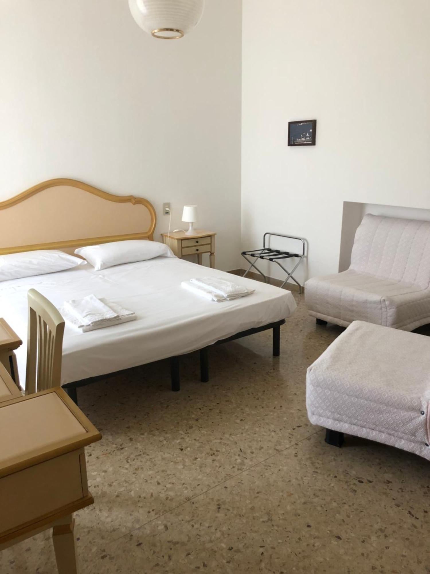 Hotel Villa Orizzonte Мальчезине Экстерьер фото