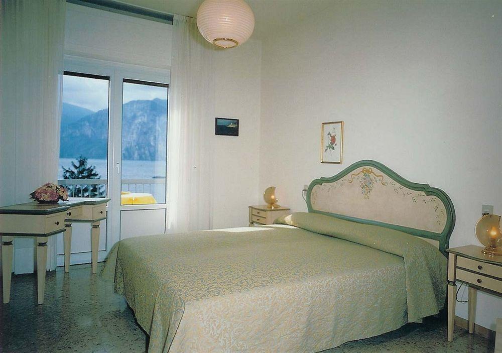 Hotel Villa Orizzonte Мальчезине Экстерьер фото