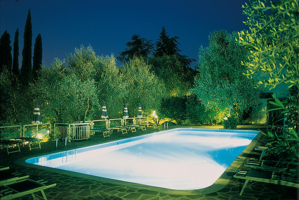 Hotel Villa Orizzonte Мальчезине Экстерьер фото
