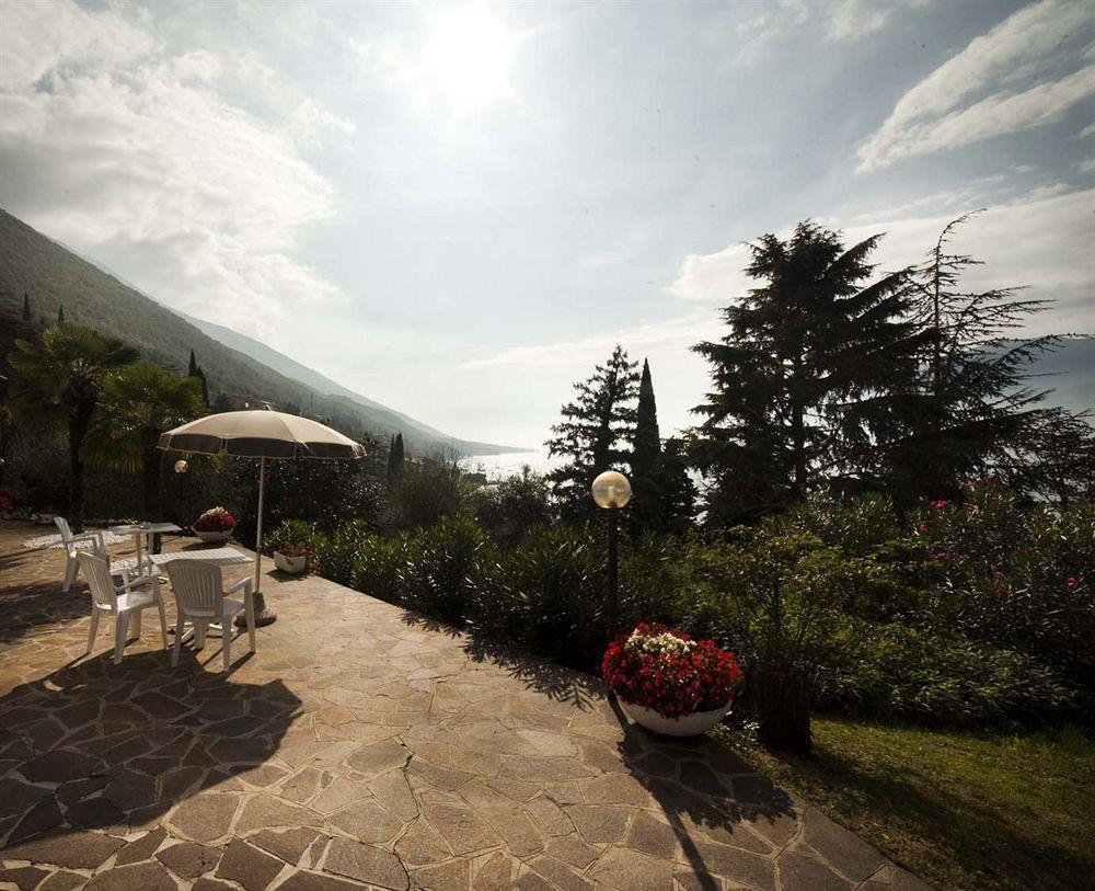 Hotel Villa Orizzonte Мальчезине Экстерьер фото