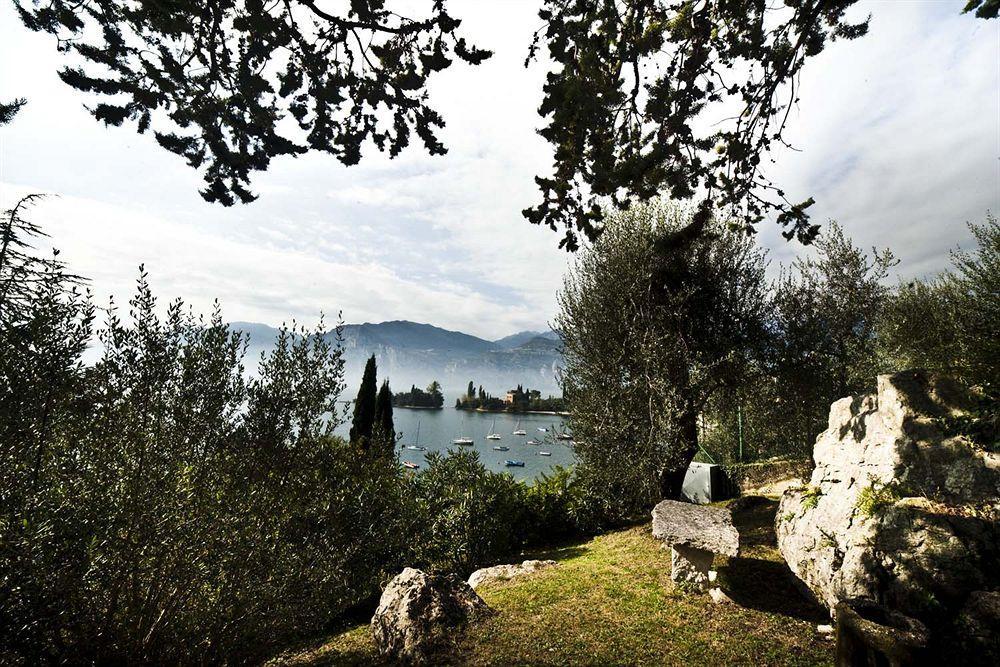 Hotel Villa Orizzonte Мальчезине Экстерьер фото