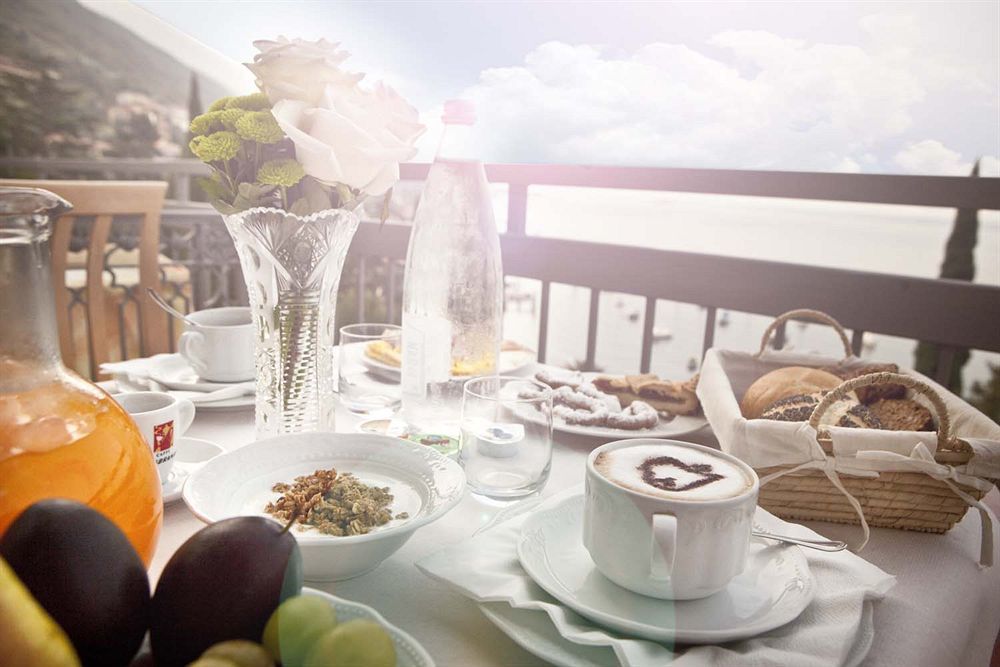 Hotel Villa Orizzonte Мальчезине Экстерьер фото