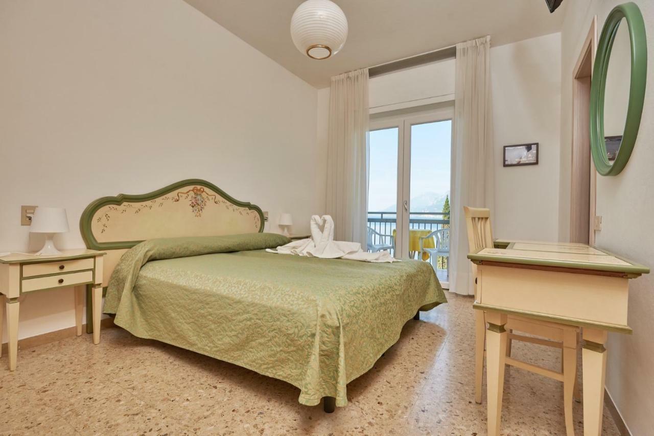 Hotel Villa Orizzonte Мальчезине Экстерьер фото